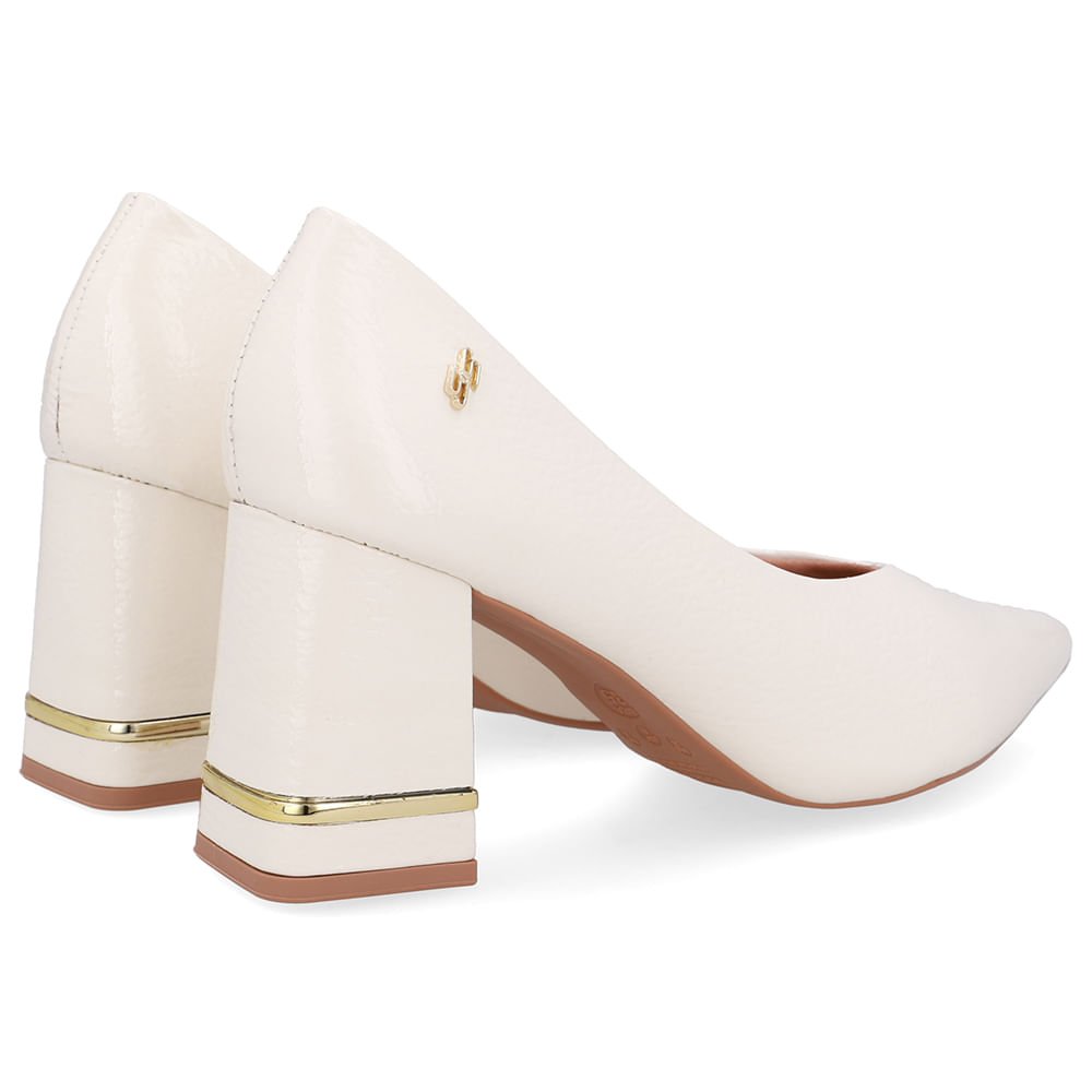Scarpin Bico Fino Verniz Branco Marfim Detalhe Salto Marfim 3