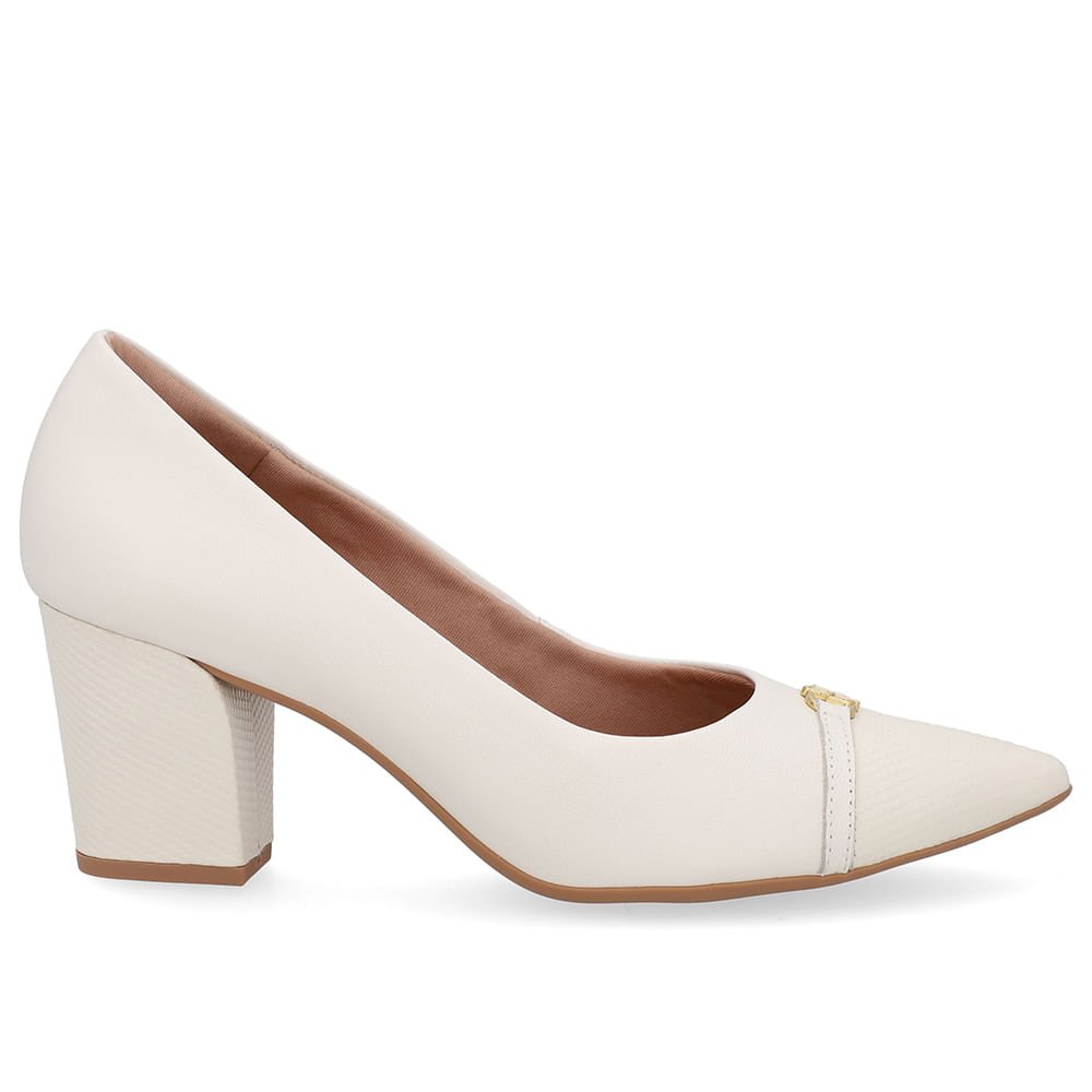 Scarpin Couro Branco Marfim Bico Fino Enfeite