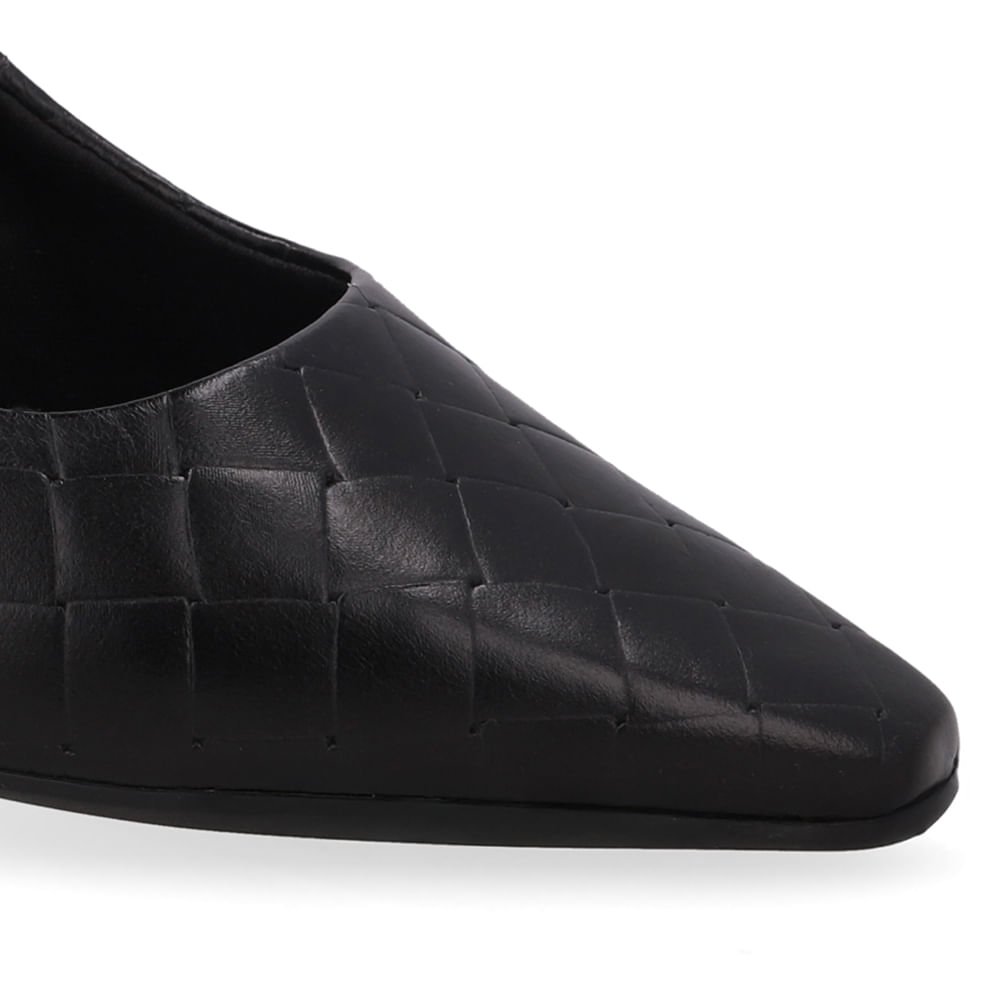 Scarpin Preto Bico Fino Maxi Tressê Preto 4