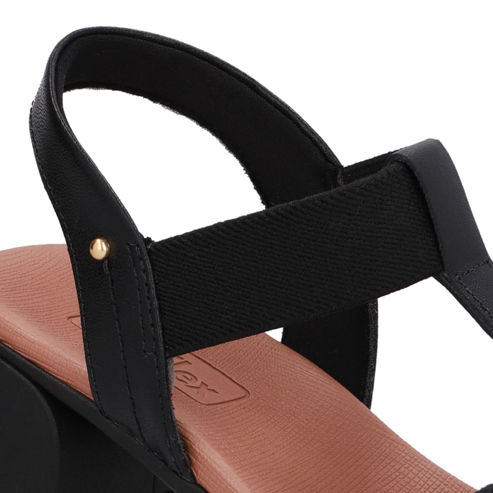 Sandália Couro Preta Costura Enfeite Preto 4