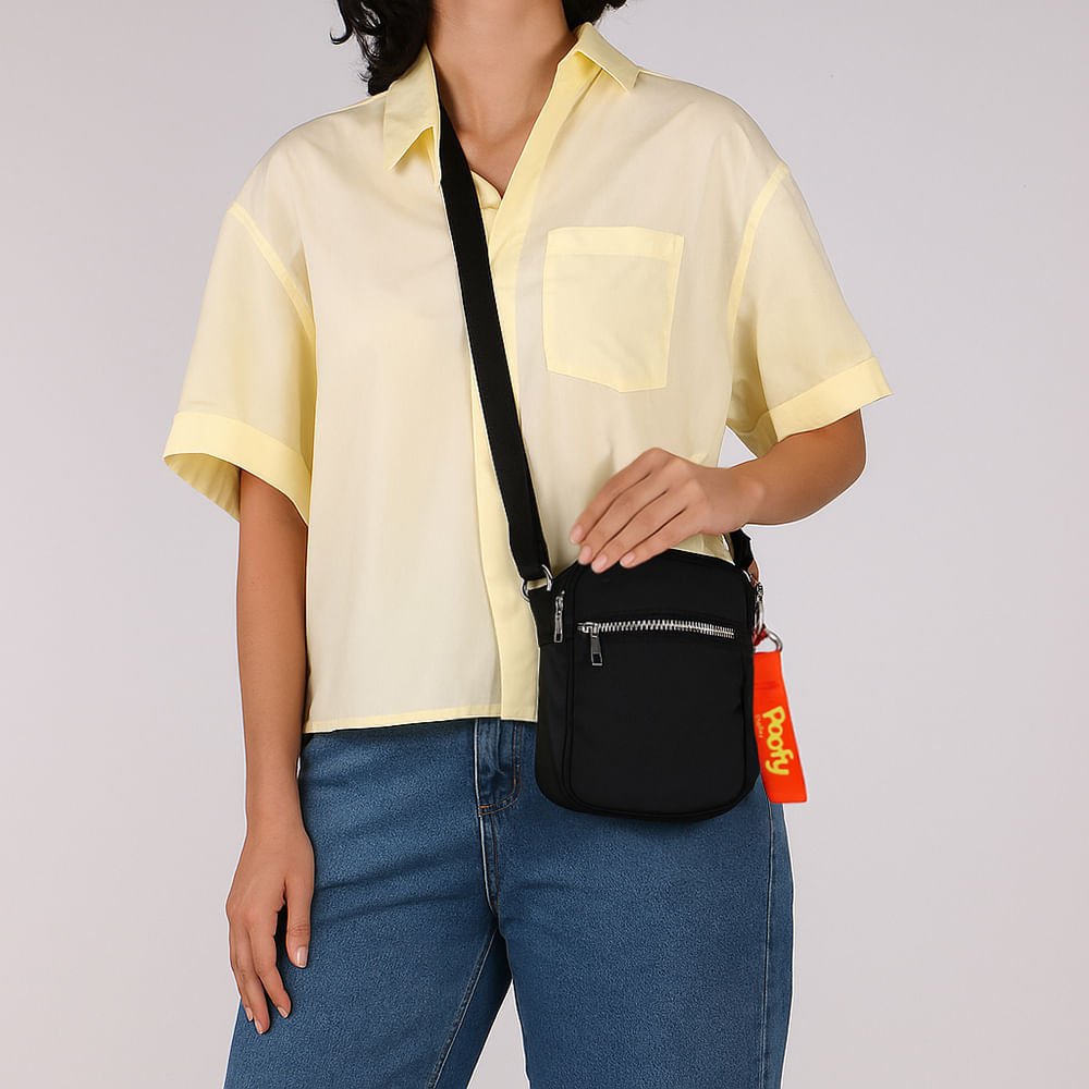 Bolsa Tiracolo Poofy Nylon Preta Zíper Preto 4