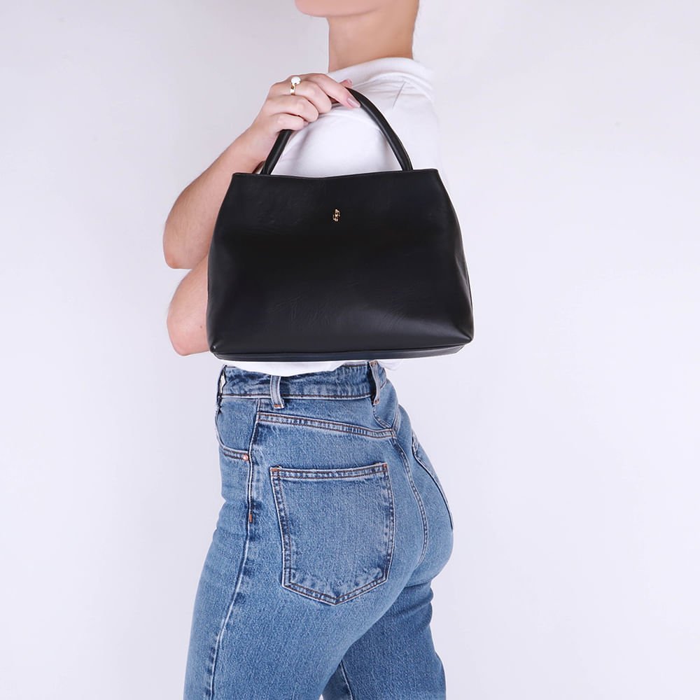 Bolsa Tote Couro Preta Detalhe Corrente Preto 5