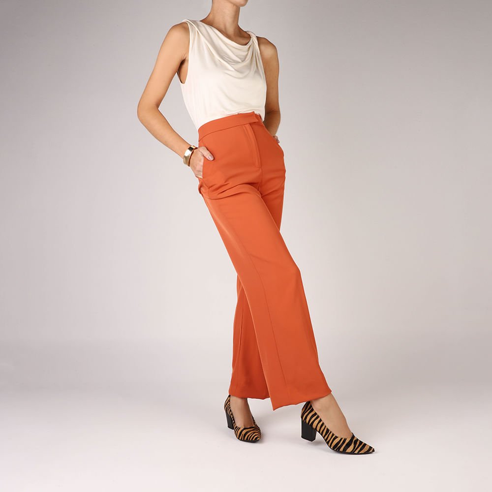 Scarpin Couro Animal Print Tigre Bico Fino Bege/Preto 4