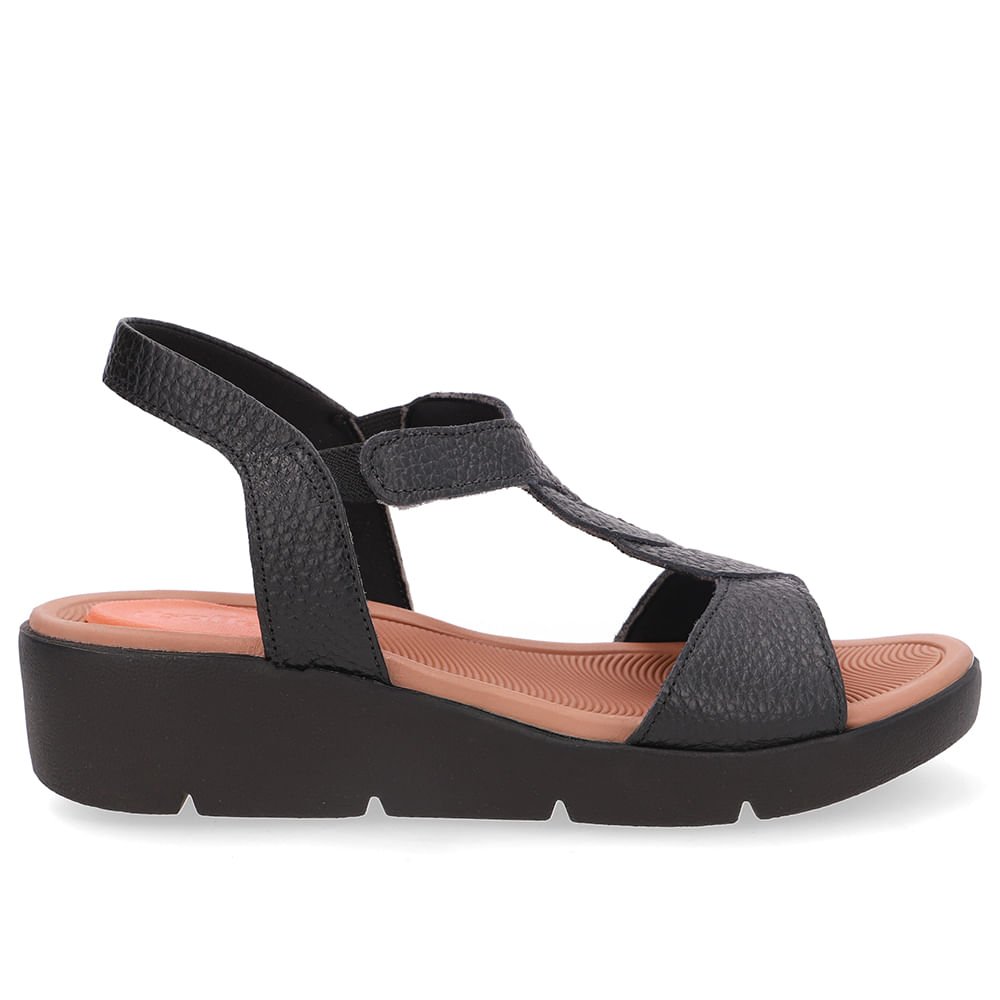 Sandália Plataforma Couro Preta Detalhe Trançado