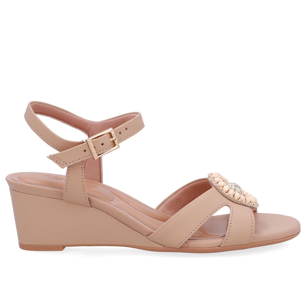 Sandália Anabela Couro Bege Enfeite