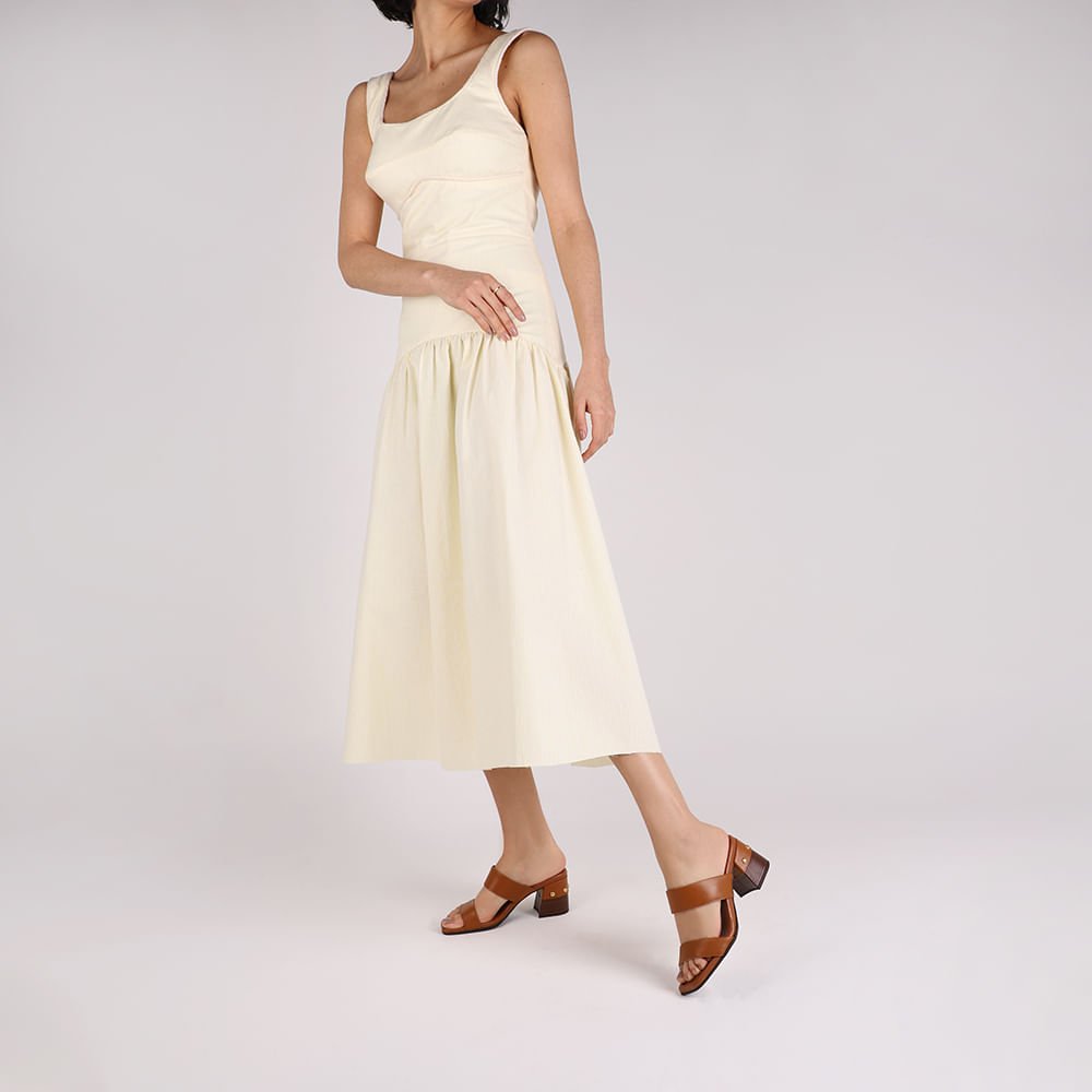 Tamanco Salto Bloco Couro Marrom Esferas Marrom 4