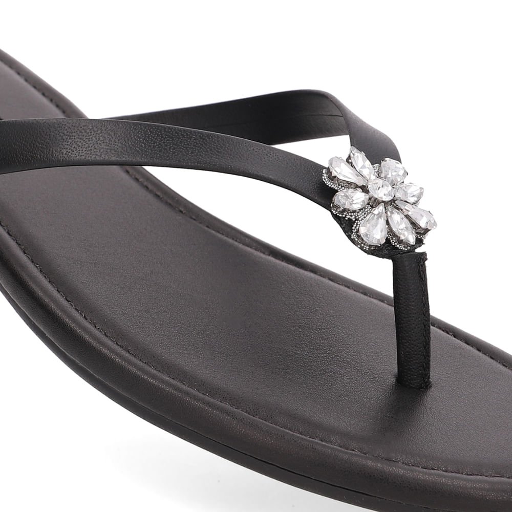 Chinelo Rasteiro Couro Preto Preto 4