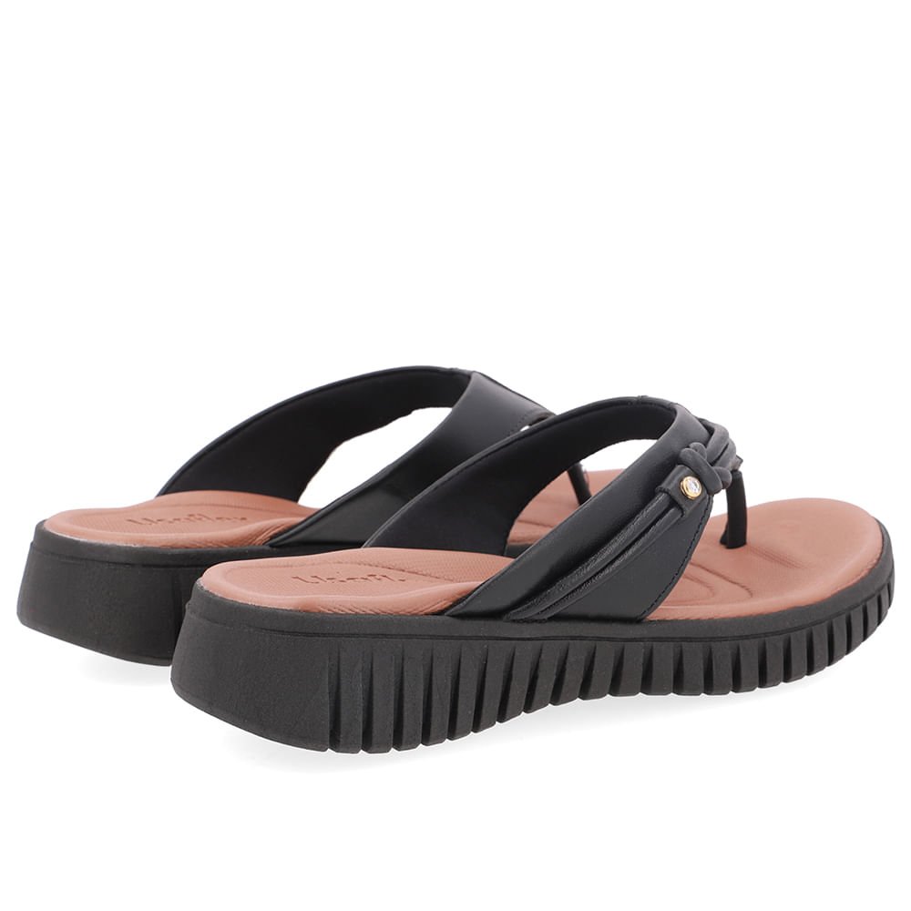 Chinelo Preto Couro Tira Enfeite Preto 3