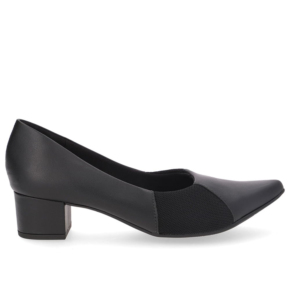 Scarpin Couro Preto Bico Fino Lateral Tecido