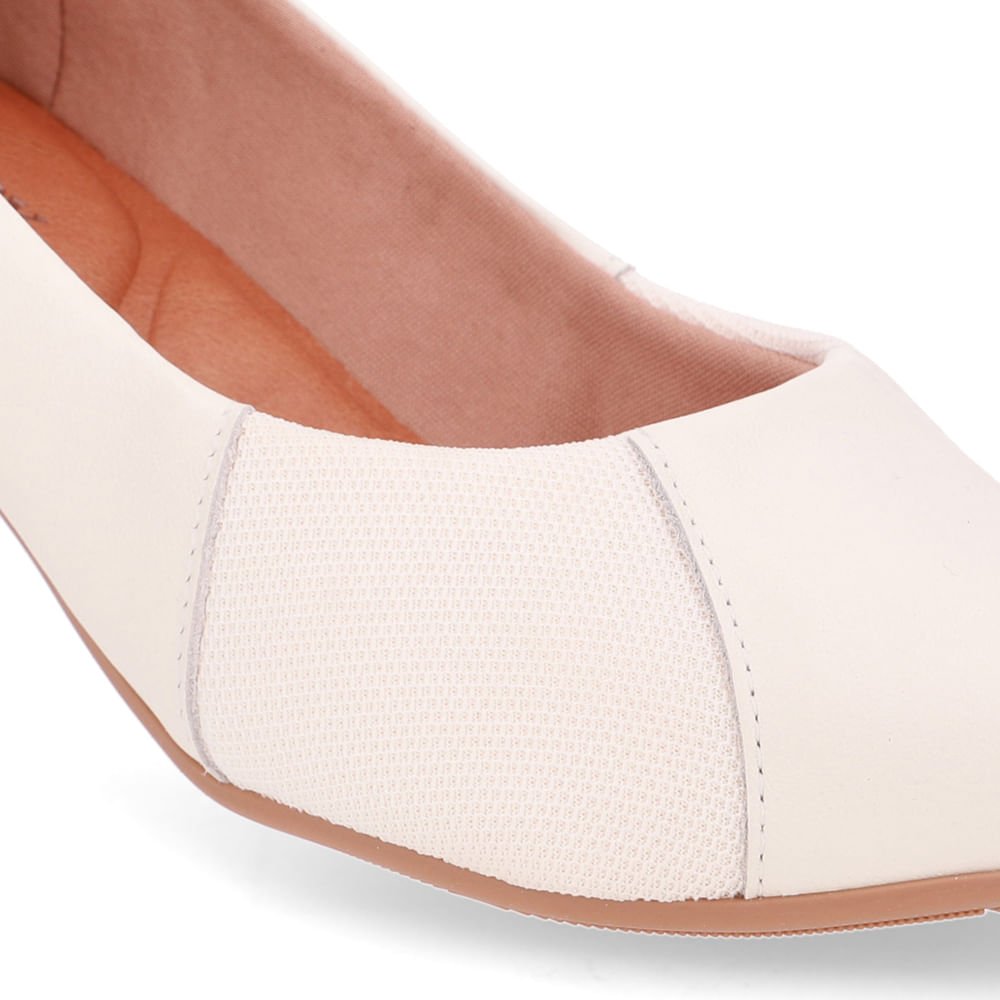 Scarpin Couro Branco Marfim Bico Fino Lateral Tecido Marfim 4