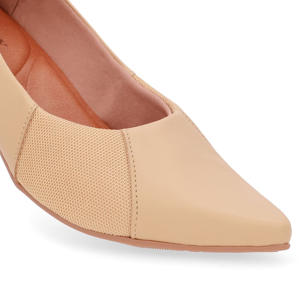 Scarpin Couro Bege Bico Fino Lateral Tecido Bege 4