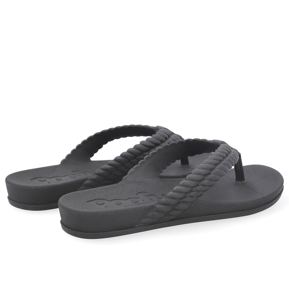 Chinelo Preto Poofy Tira Trabalhada Preto 3