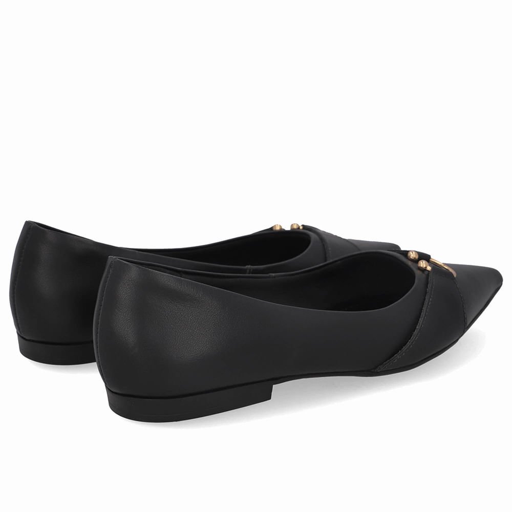 Sapatilha Preta Couro Detalhe Piercing Preto 3