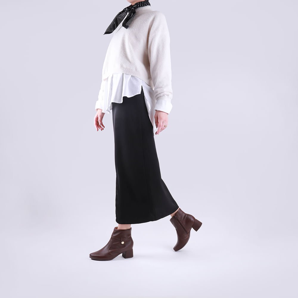 Bota Marrom Couro Bico Redondo Marrom 4