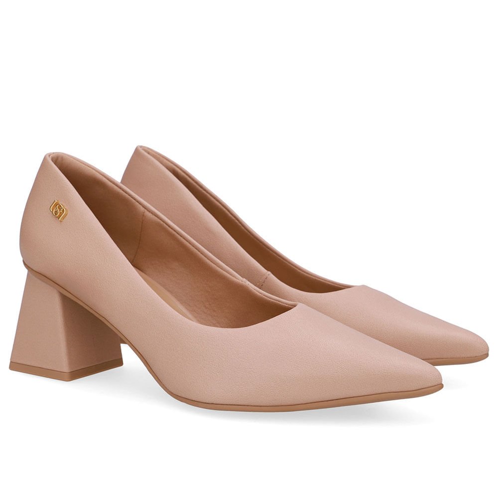 Scarpin Bege Bico Fino Couro Bege 2