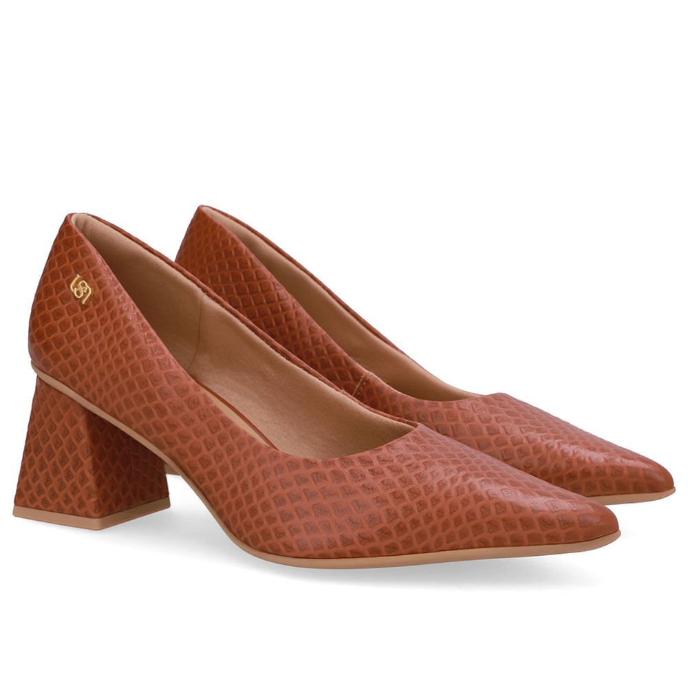 Scarpin Marrom Bico Fino Couro Marrom 2