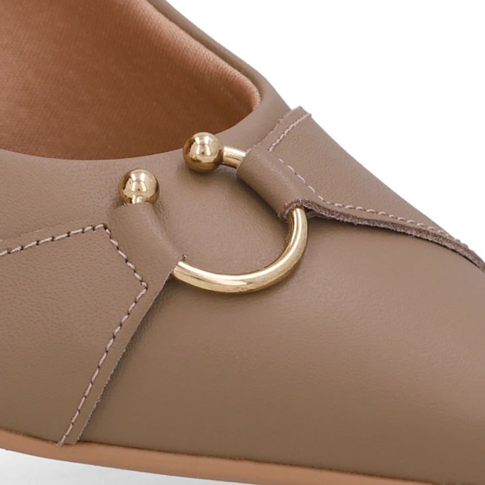 Scarpin Marrom Bico Fino Couro Piercing Marrom 4