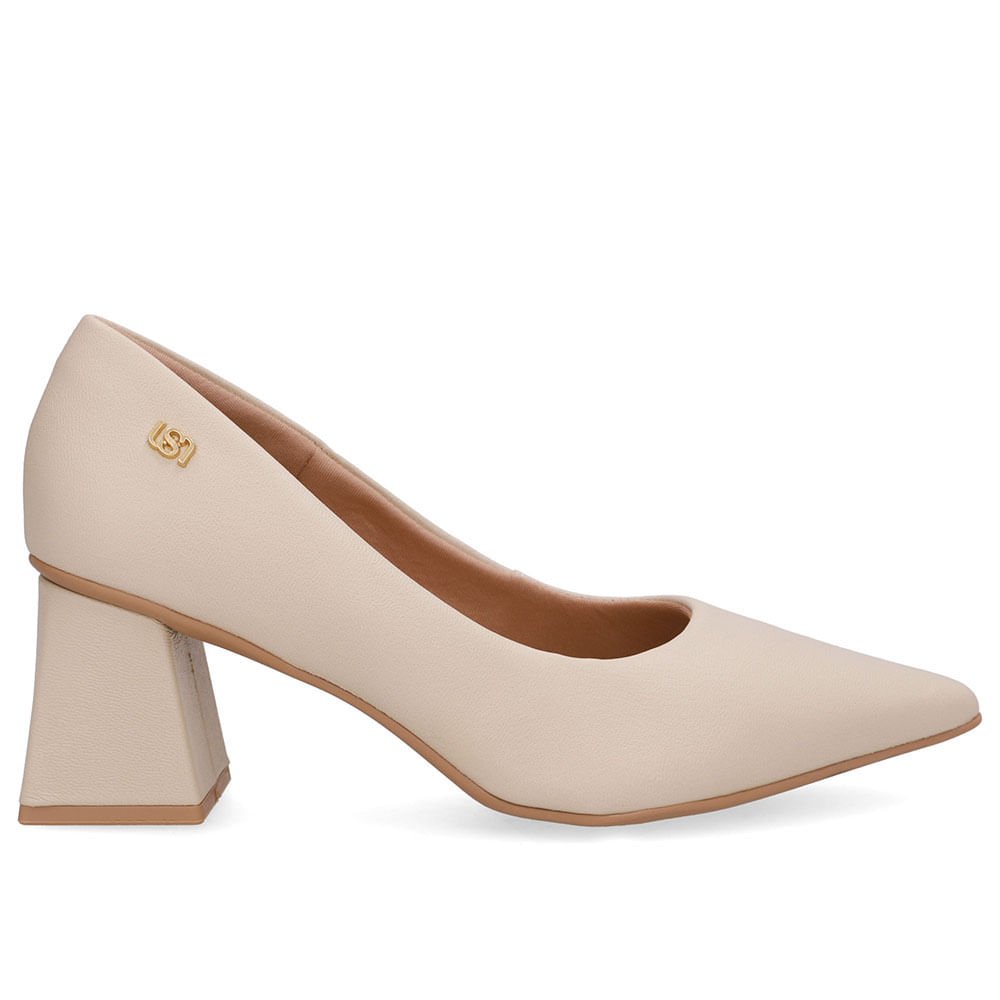 Scarpin Bege Bico Fino Couro