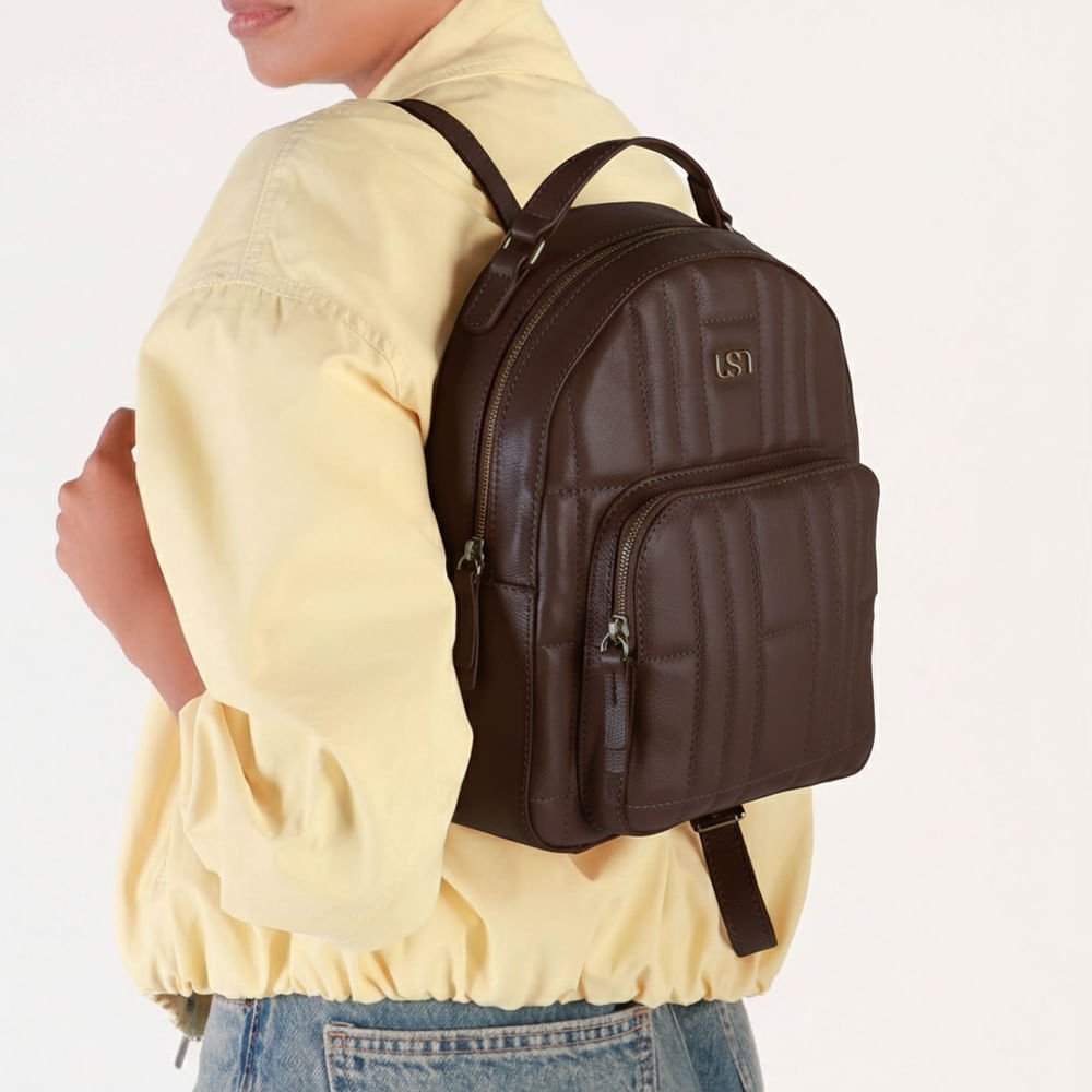 Mochila Couro Marrom Matelassê Bolsa Frontal Marrom 4
