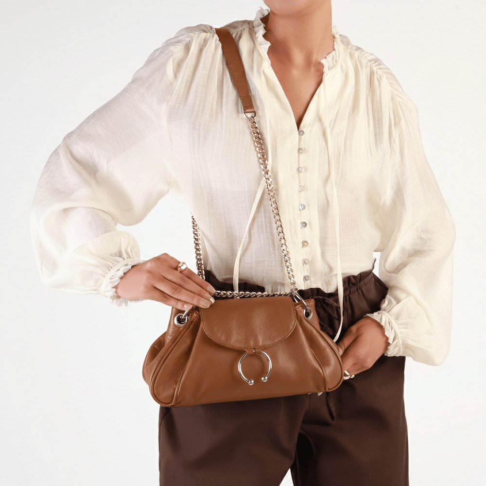Bolsa Baguete Couro Marrom Alça Corrente Marrom 4