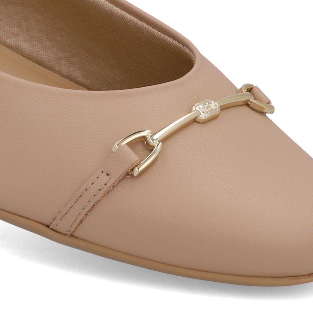 Sapatilha Bege Couro Tira Enfeite Bege 4