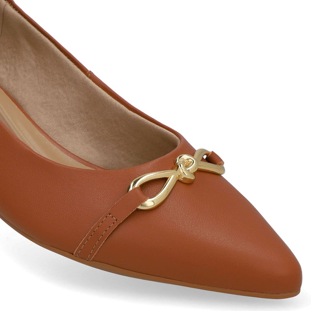 Scarpin Marrom Bico Fino Enfeite Top Marrom 4