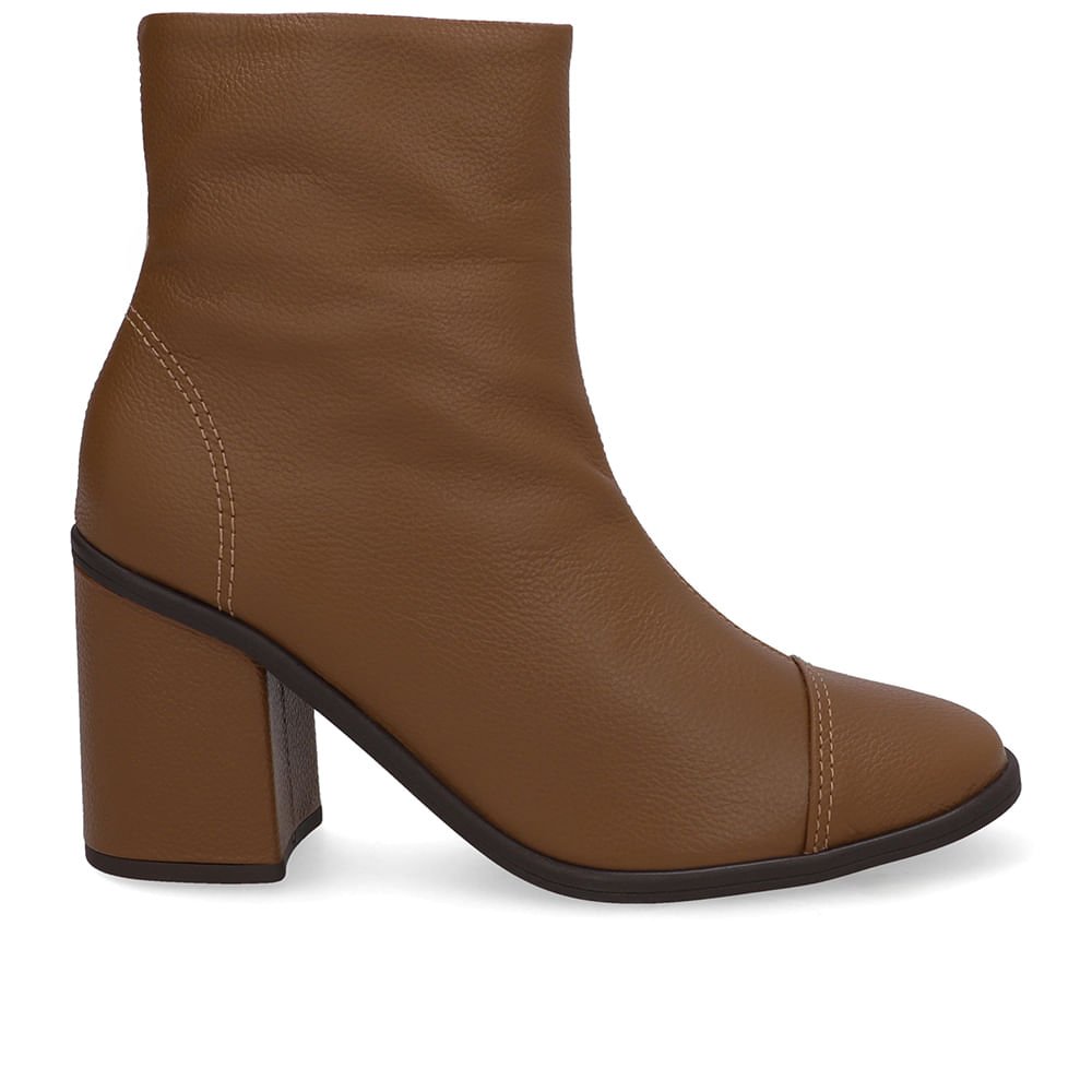 Bota Bico Redondo Couro Marrom Canela