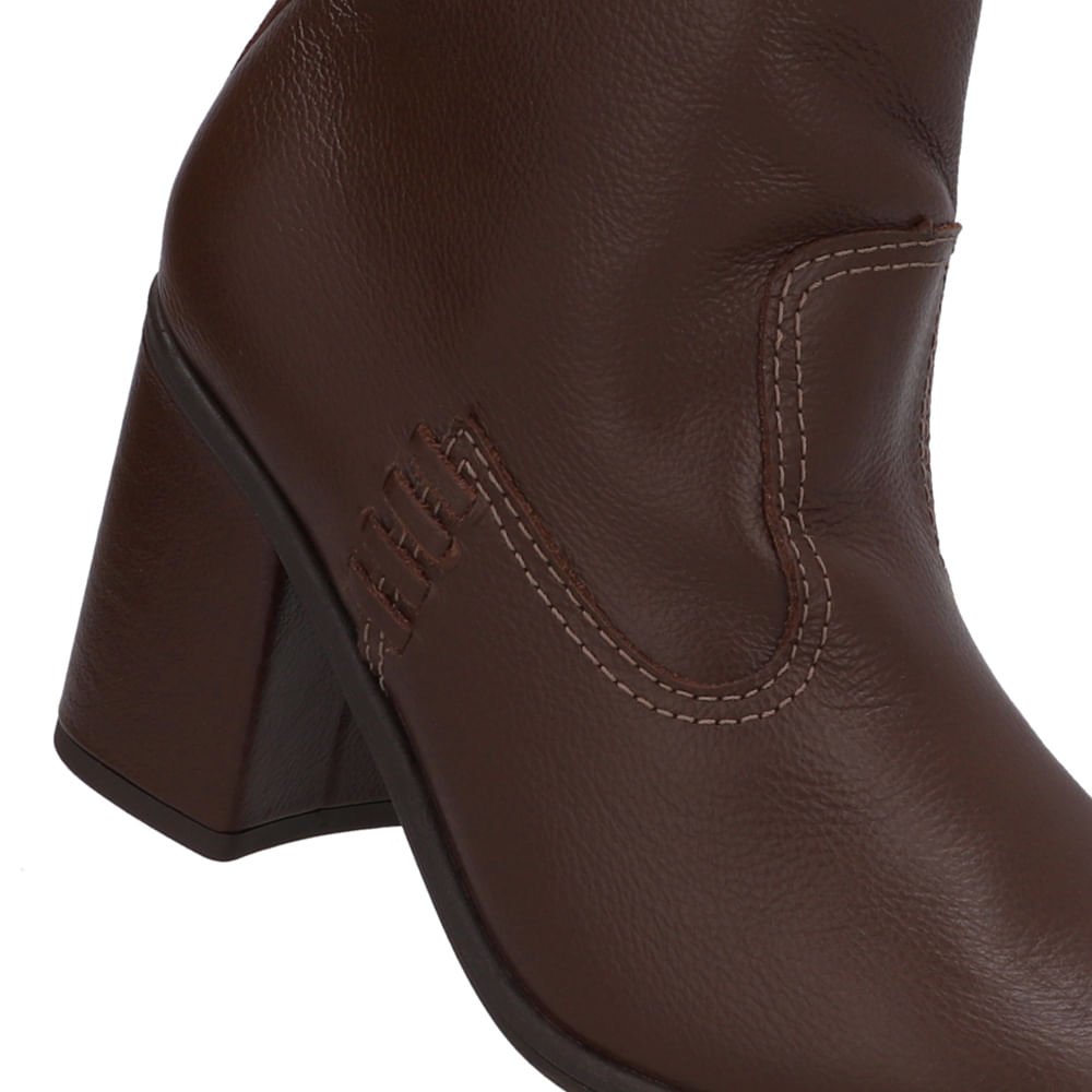 Bota Couro Marrom Pinhão Detalhe Pesponto Pinhão 4