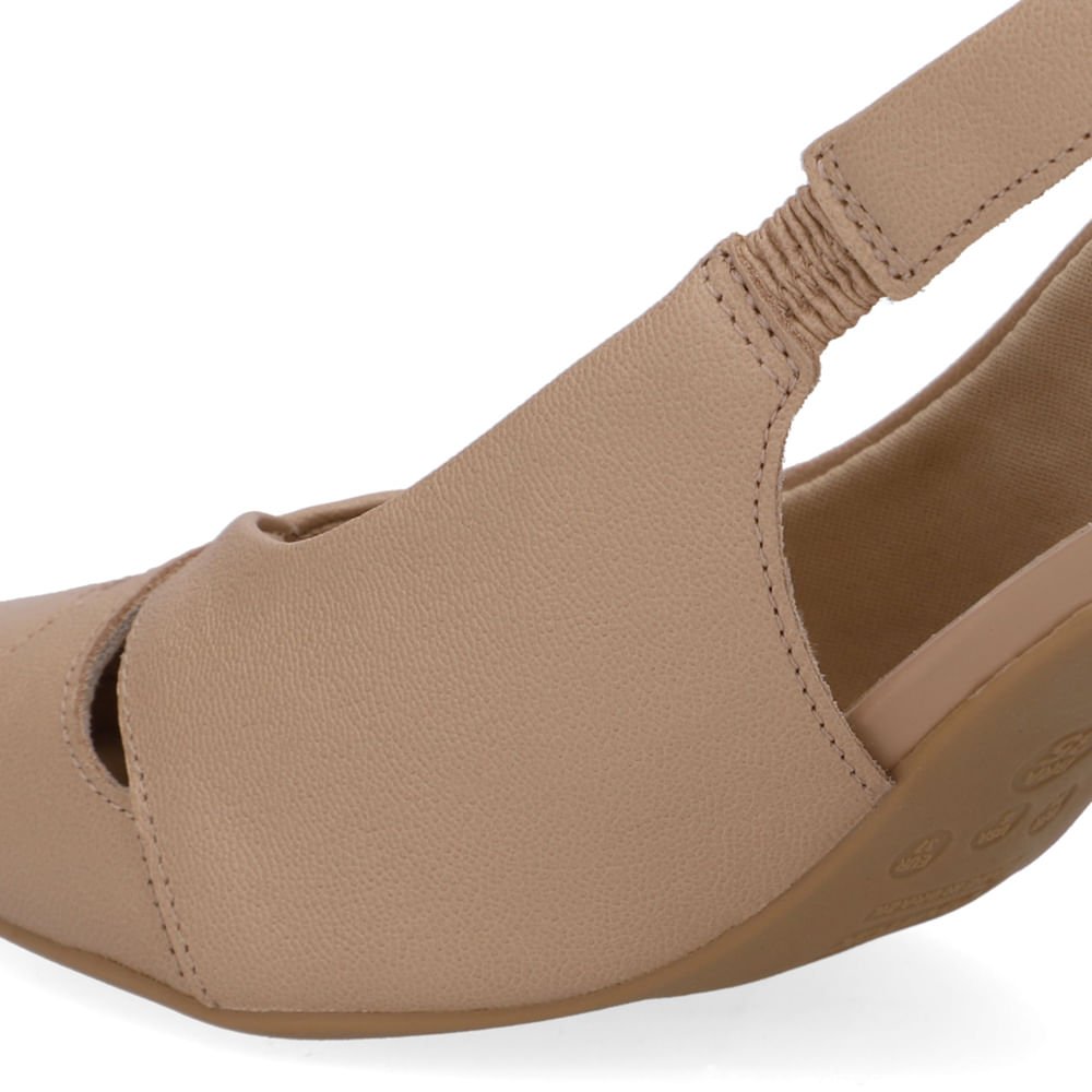 Slingback Bege Couro Bico Fino Bege 4
