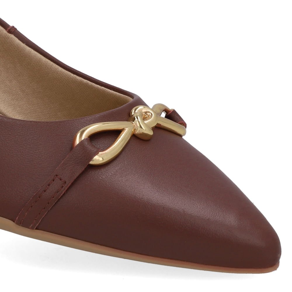 Scarpin Vermelho Bico Fino Enfeite Top Marrom 4