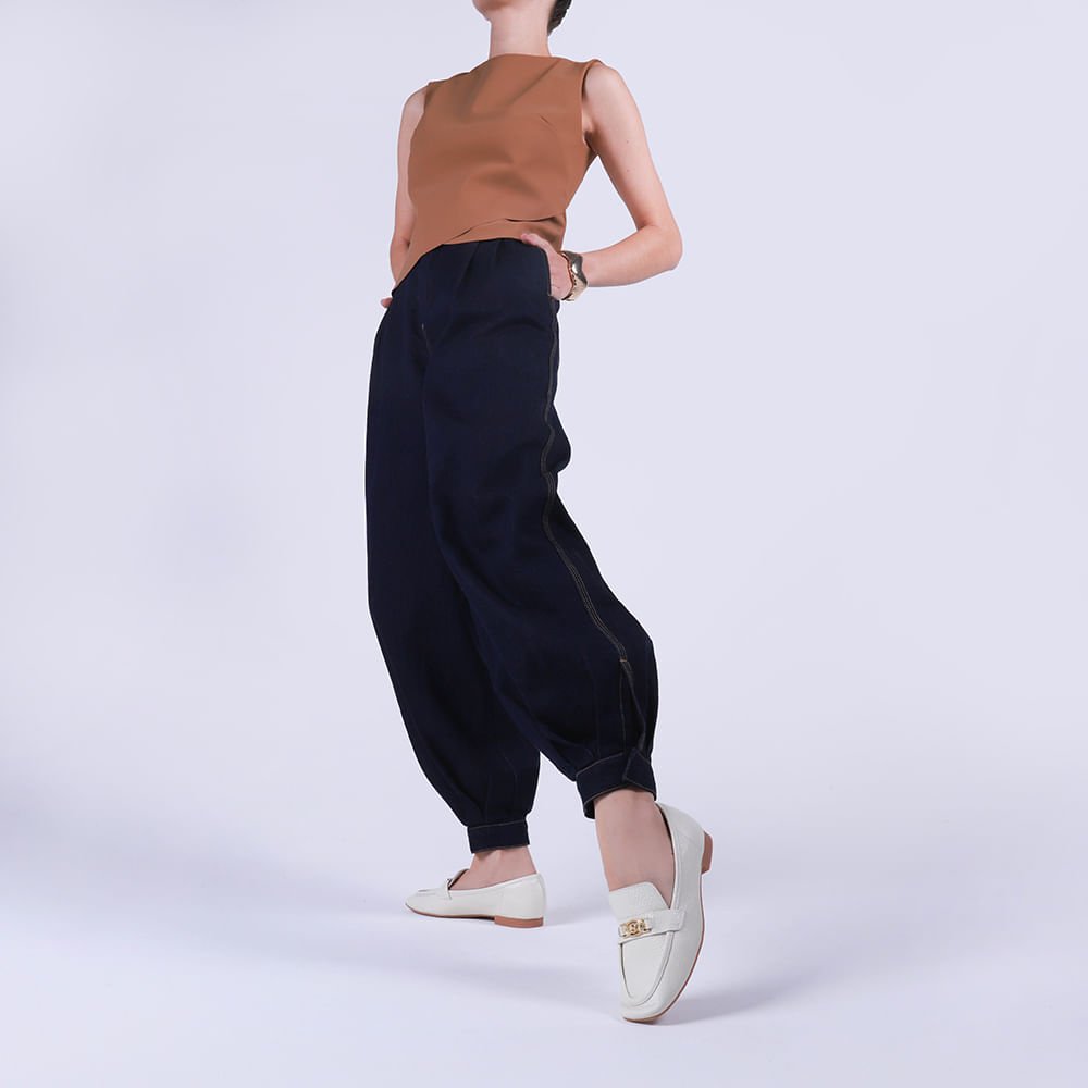 Loafer Couro Branco Marfim Enfeite Monograma Branco 4