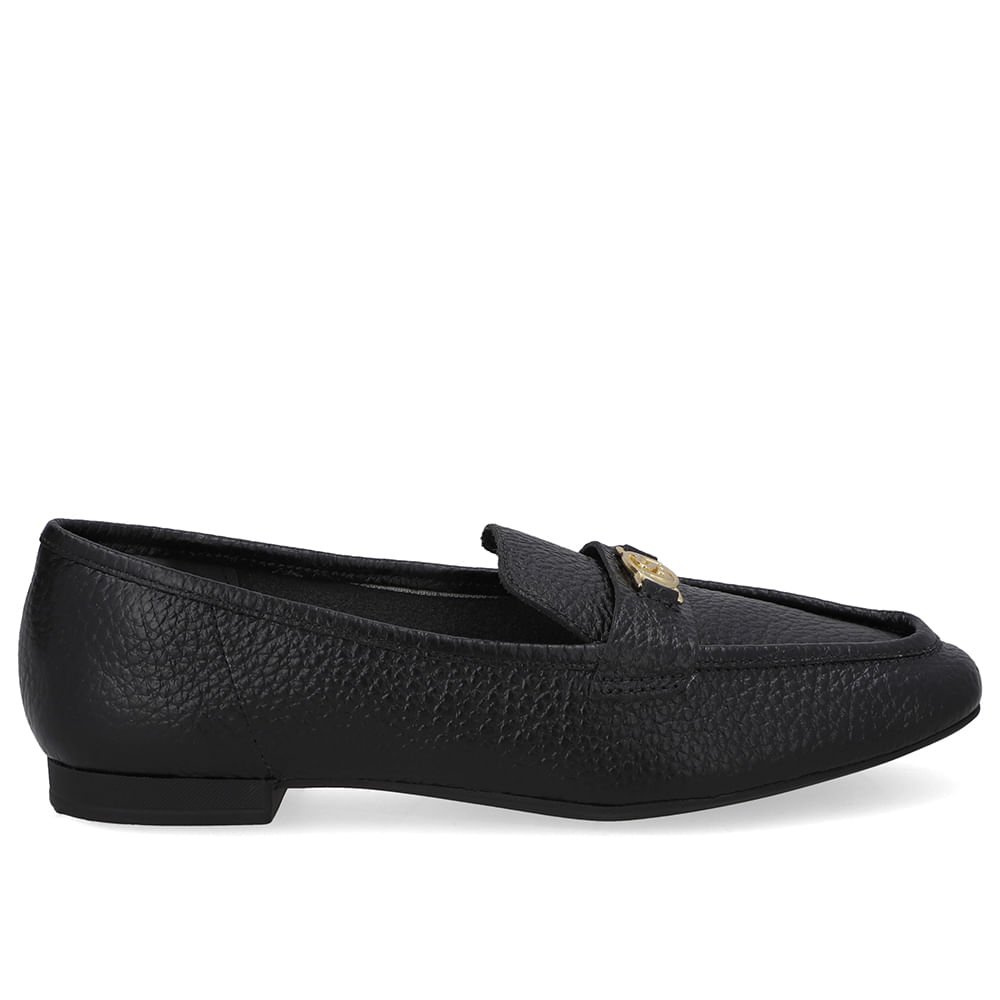 Loafer Couro Preto Enfeite Monograma