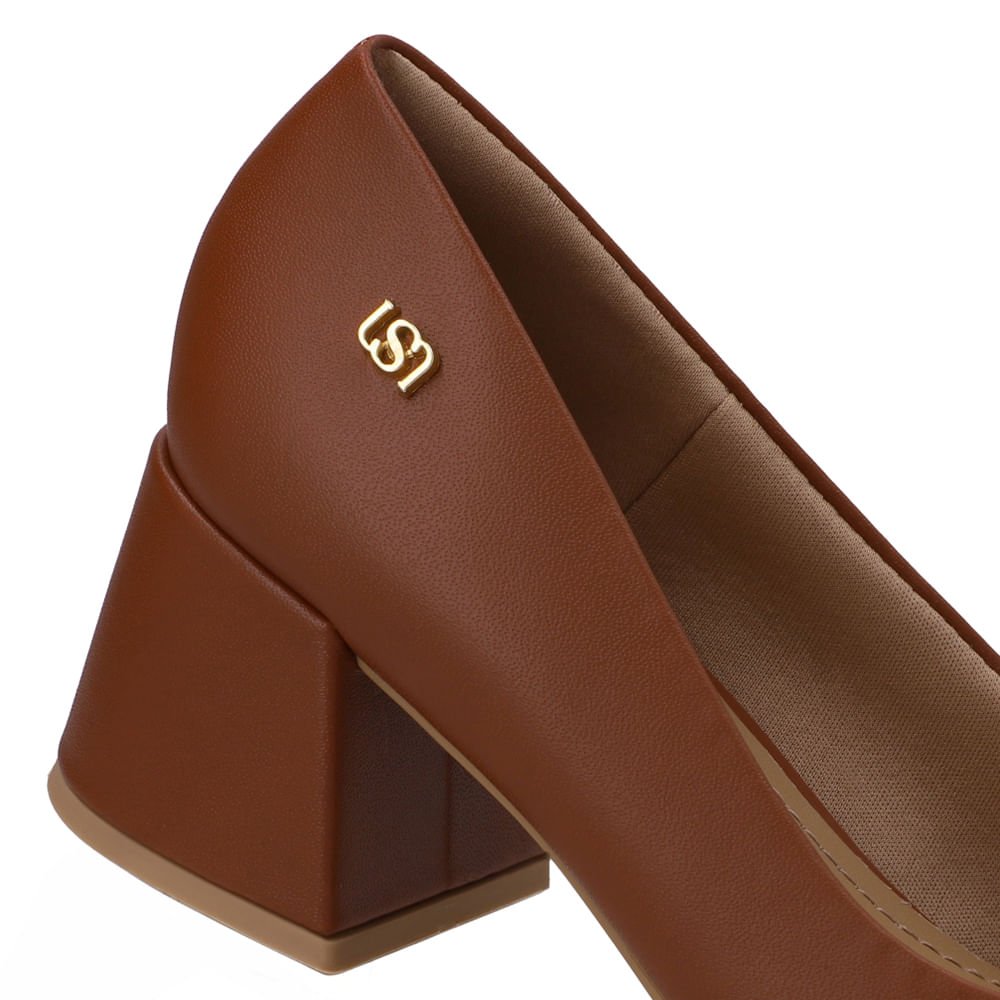 Scarpin Marrom Bico Fino Couro Marrom 4