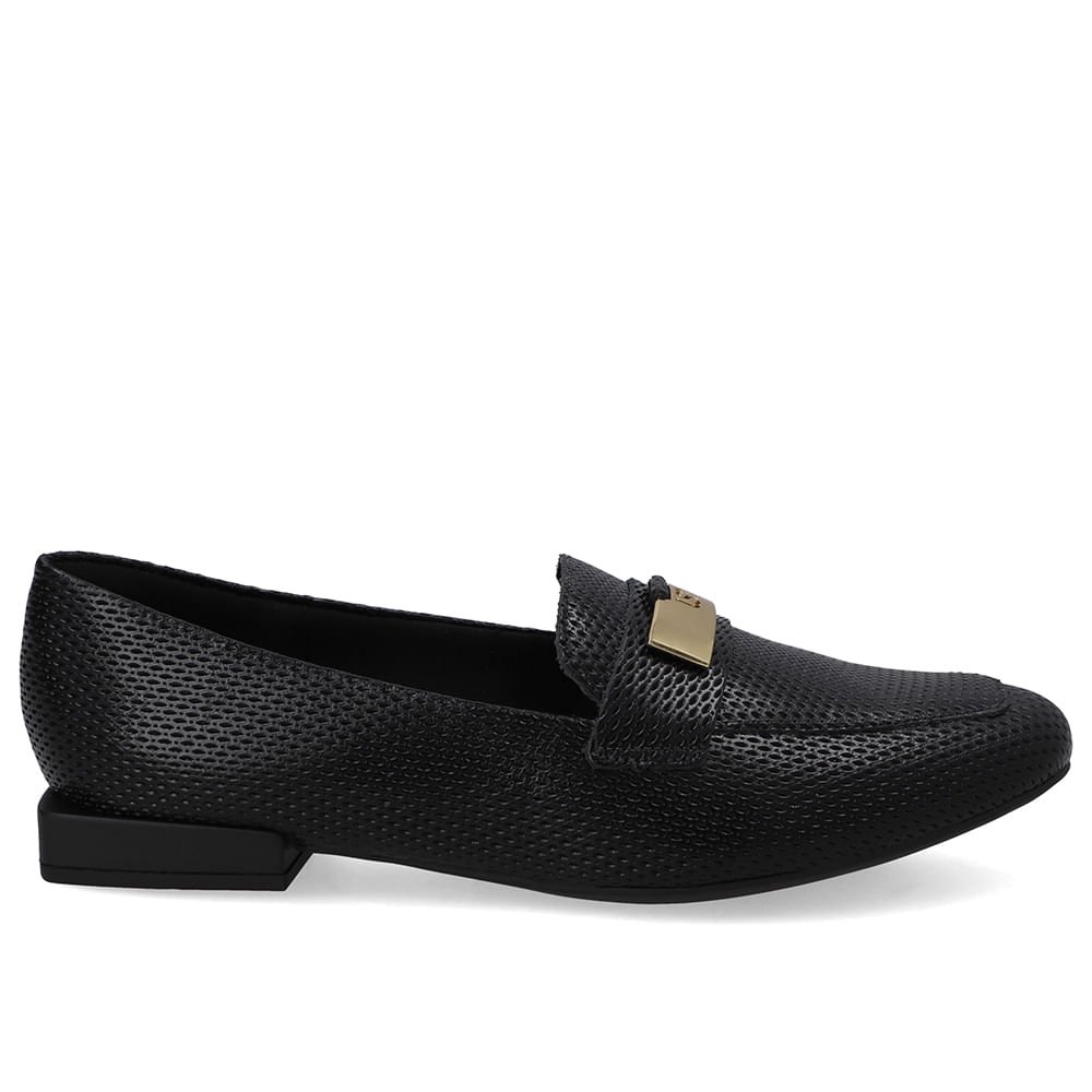 Loafer Preto Couro Salto Bloco Chapa Monograma