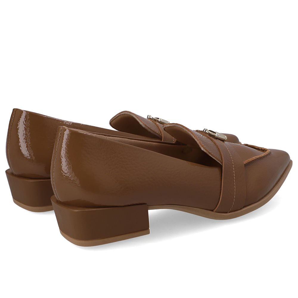 Loafer Couro Marrom Bico Fino Enfeite Cadeado Marrom 3