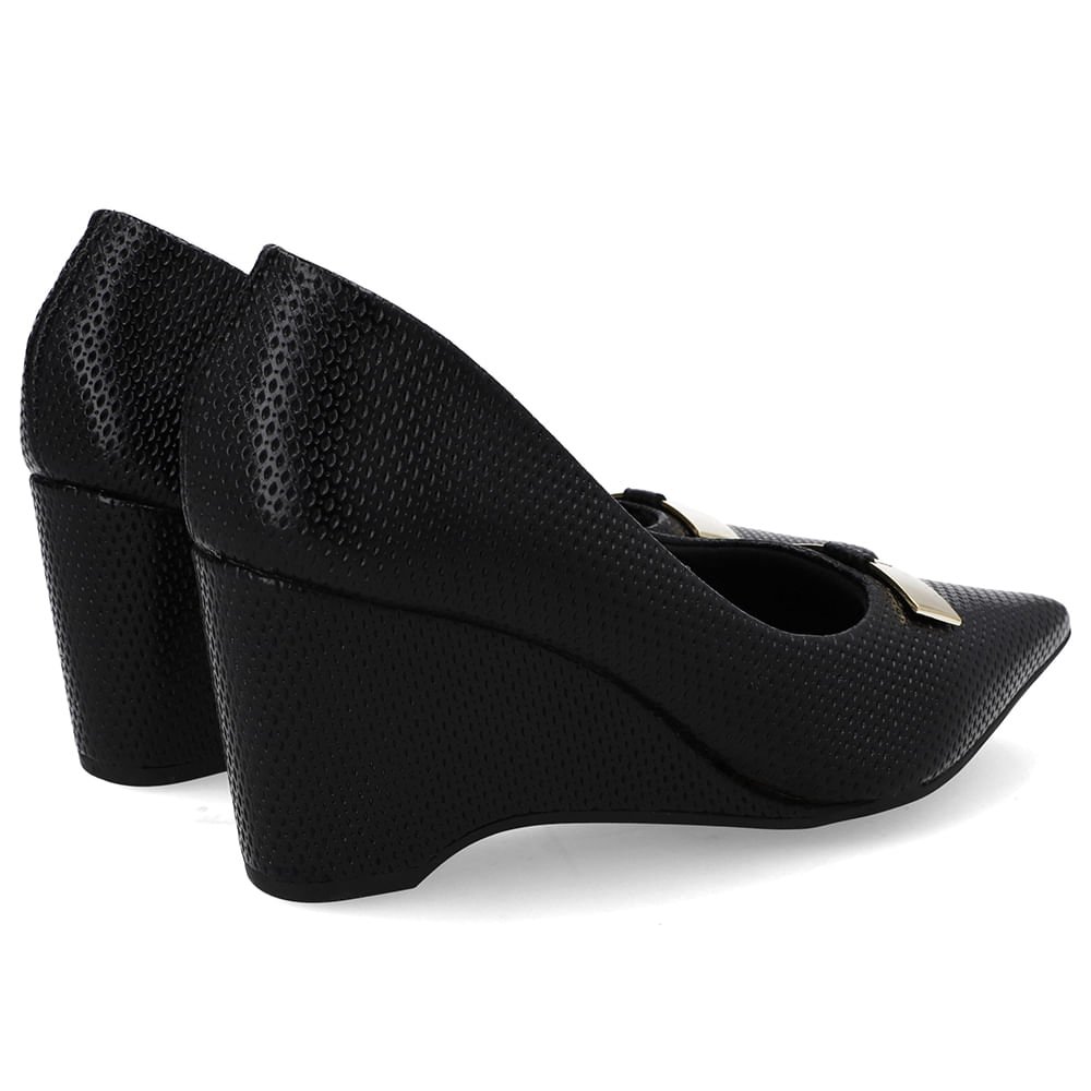 Scarpin Couro Preto Enfeite Chapa Preto 3