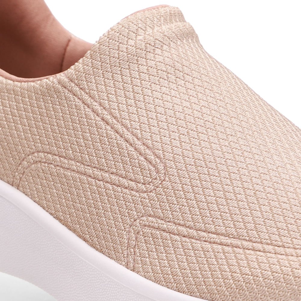 Tênis Bege Slip On Em Tecido e Couro Bege 4