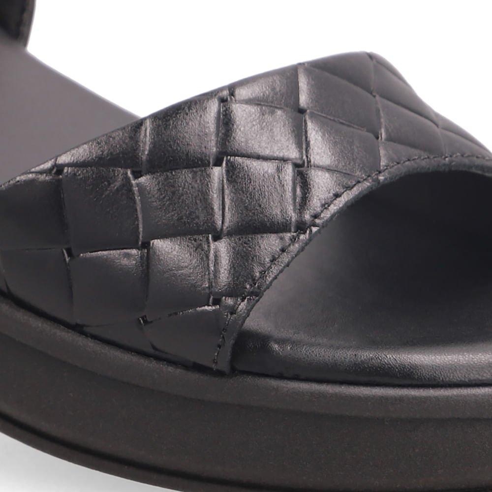 Sandália Em Couro Maxi Tressê Preto Com Elástico Preto 4