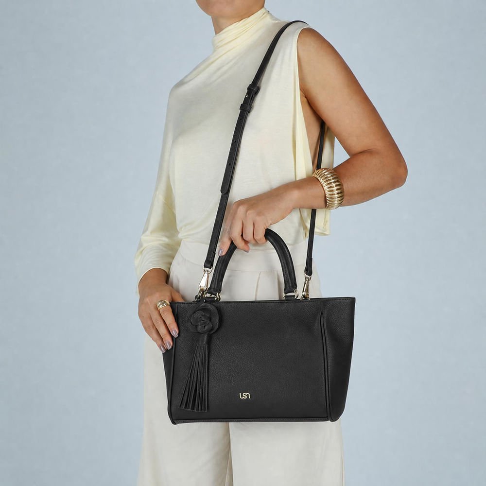 Bolsa Tote Couro Preta Com Charm Flor Preto 5