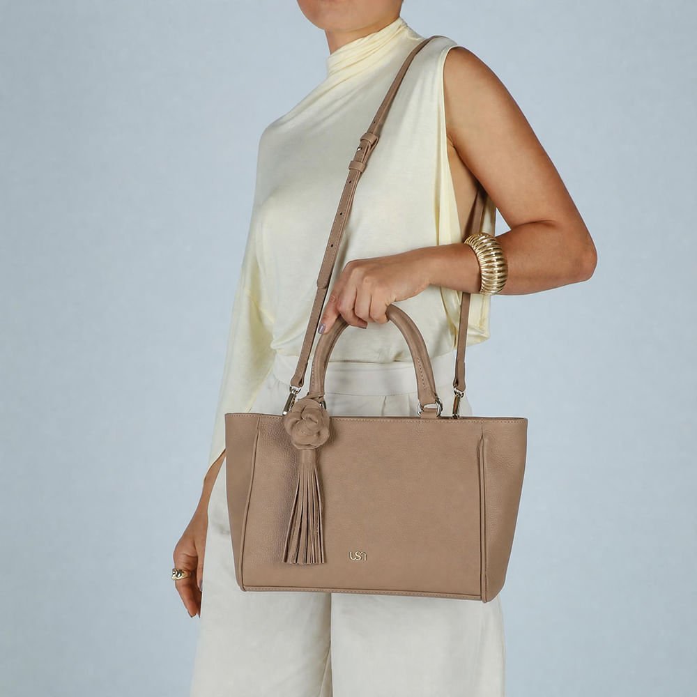 Bolsa Tote Couro Bege Com Charm Flor Bege 4