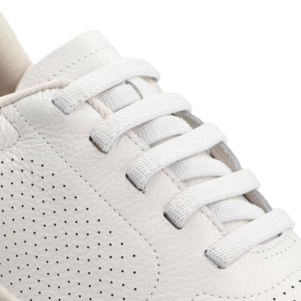 Tênis Em Couro Branco Com Cadarço Em Elástico Branco 4