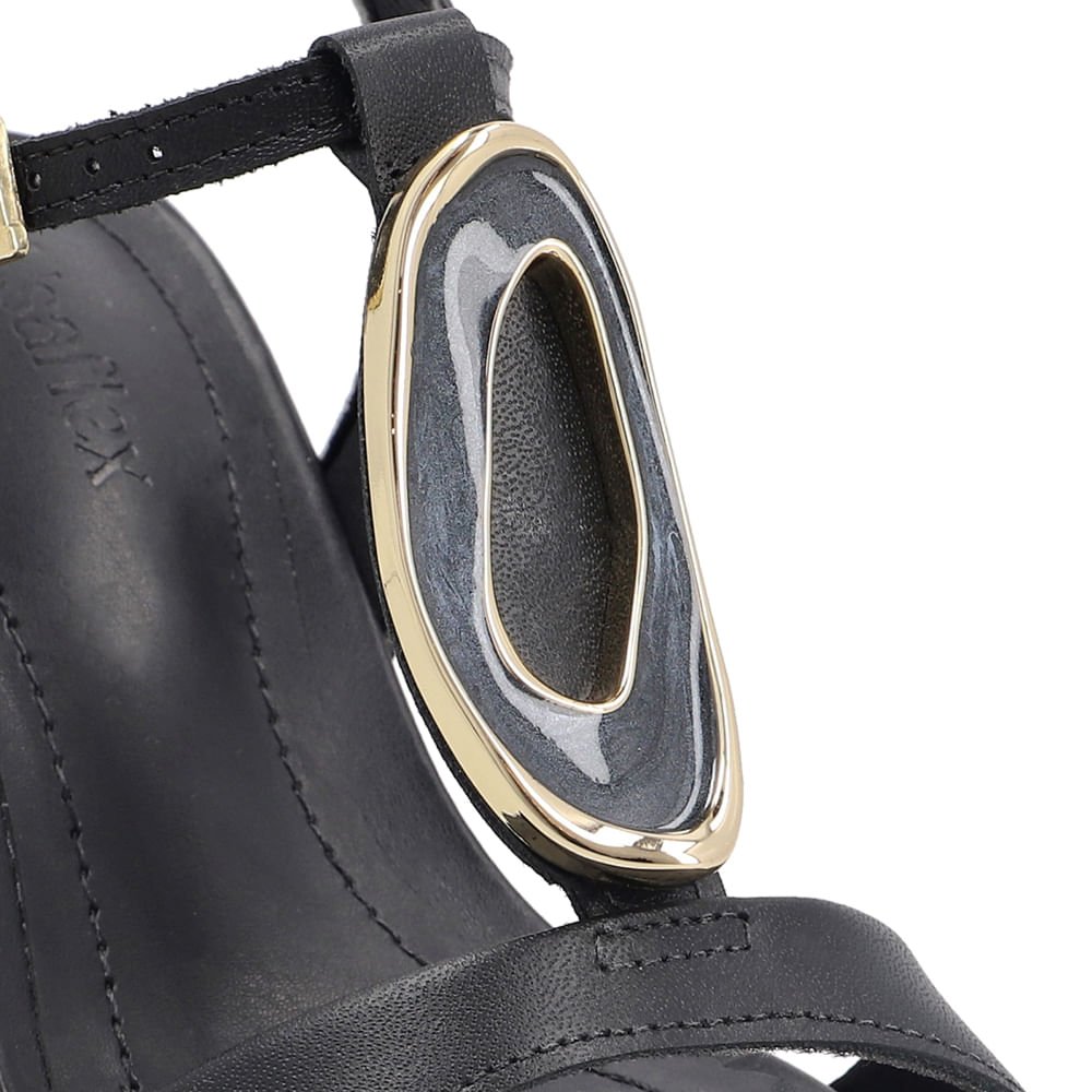 Sandália Em Couro Preto Com Enfeite E Salto Bloco Geométrico Preto 4