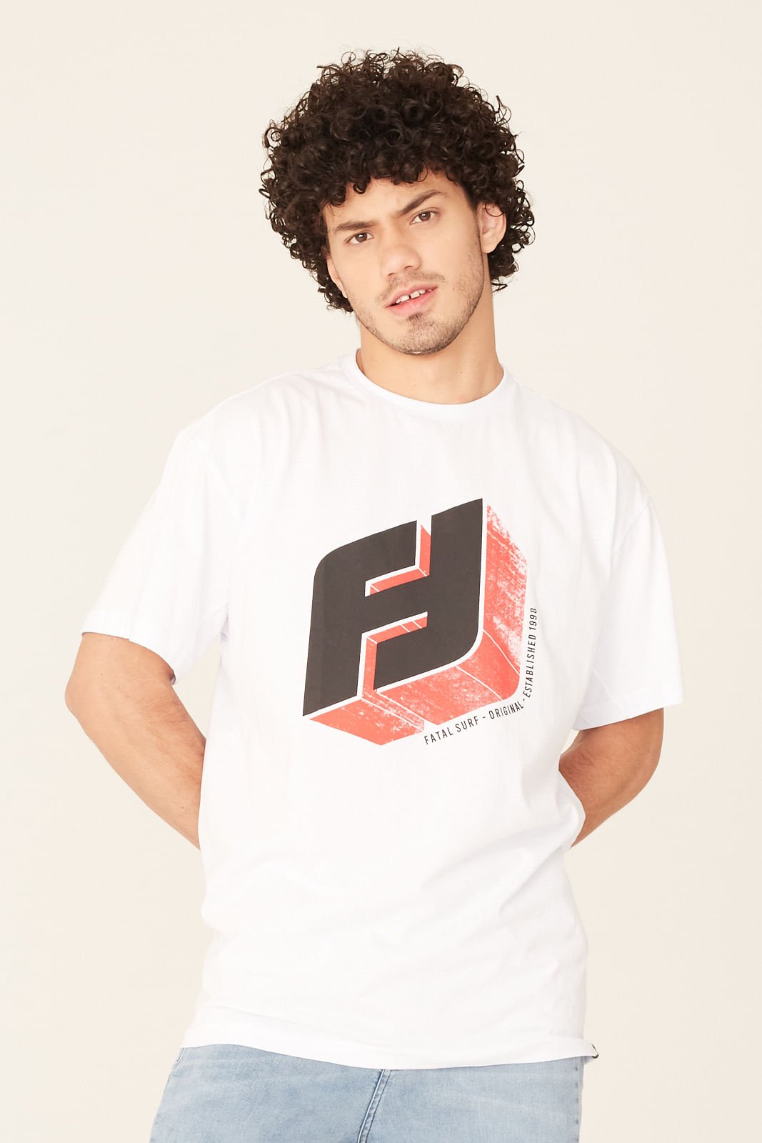 Camiseta Fatal Plus Size Estampada Off White