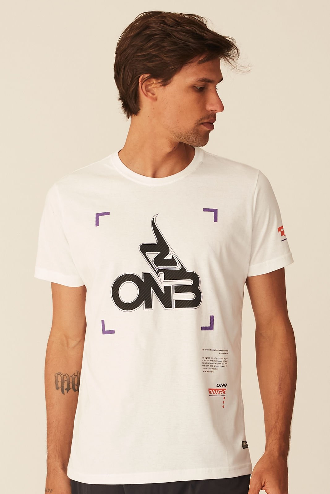 Camiseta Onbongo Estampada Off White