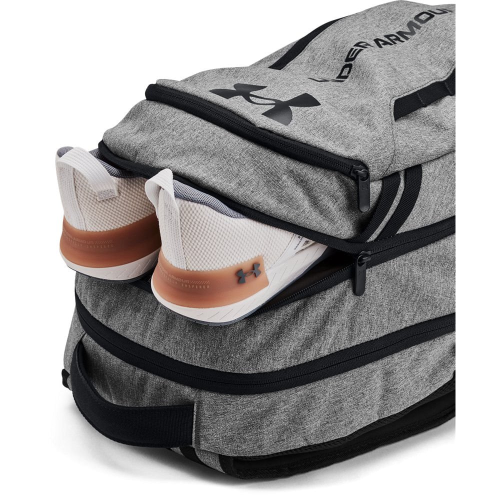 Mochila Under Armour Hust 6.0 Cinza 4