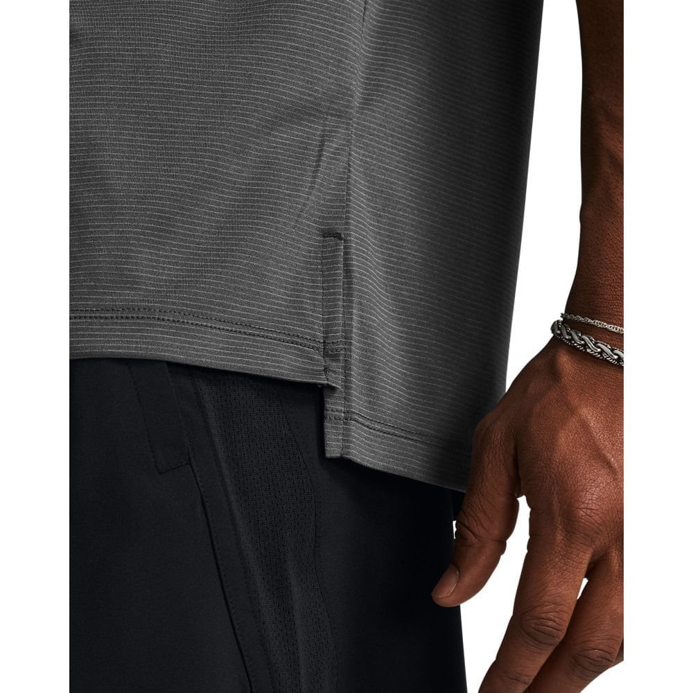 Camiseta de Corrida Under Armour Launch Masculina Cinza 3