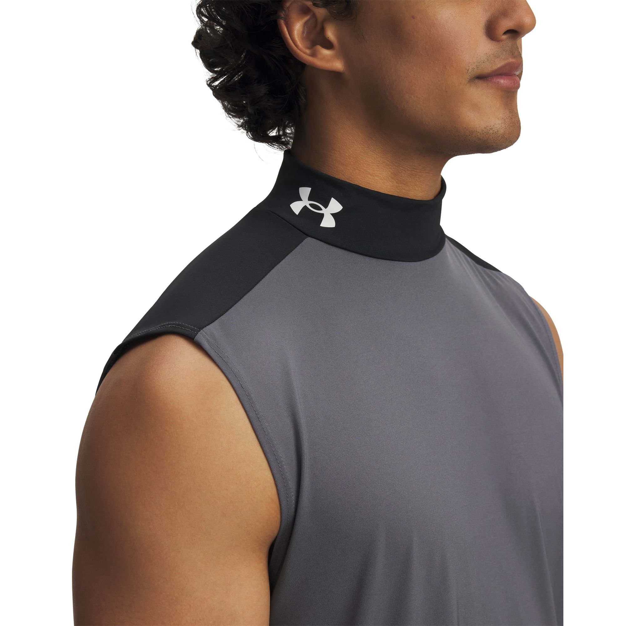 Regata de Treino Under Armour HeatGear Masculina Cinza 3