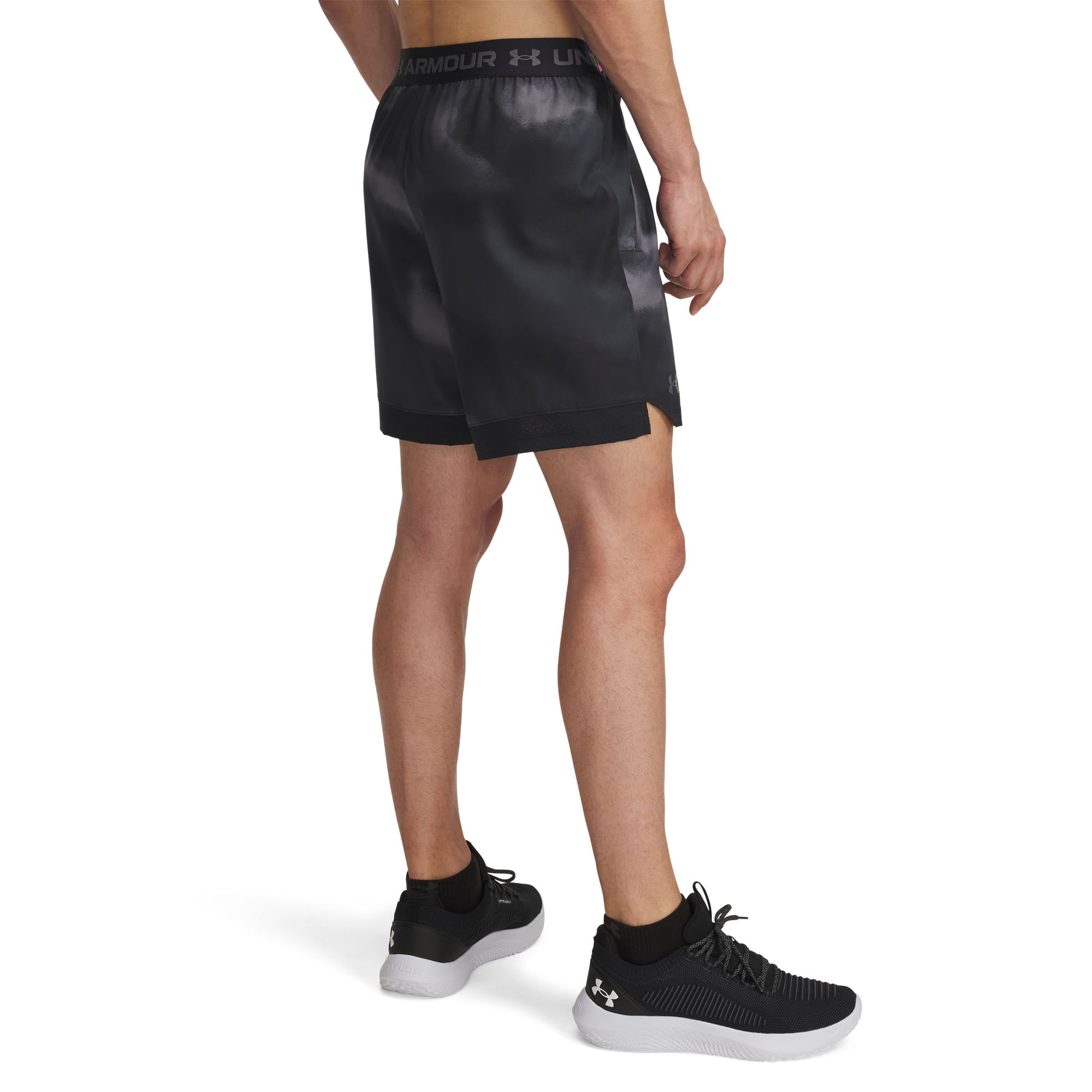 Shorts de Treino Under Armour Vanish Woven 6 Masculino Preto 2