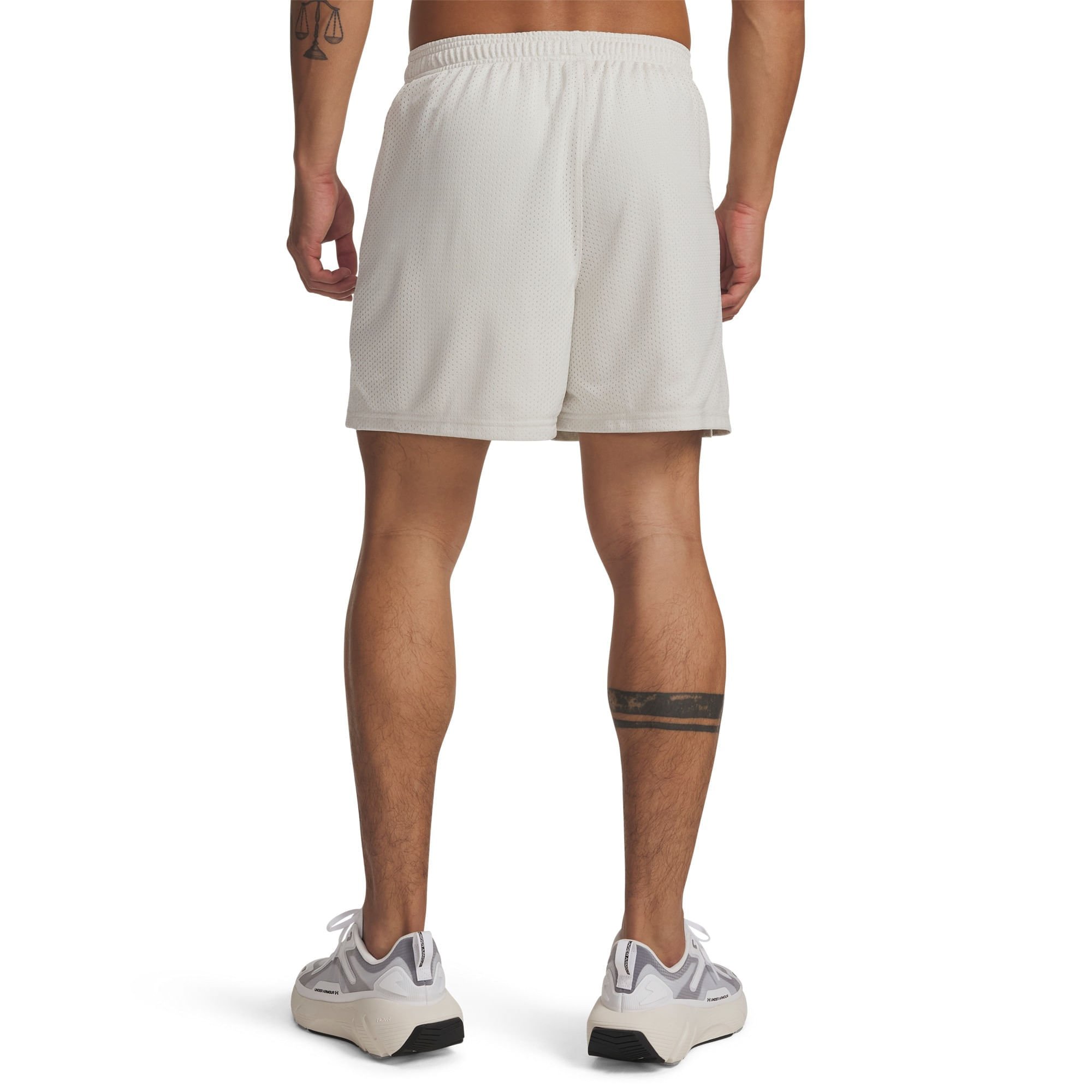 Shorts de Treino Under Armour Essential Mesh Bege 2