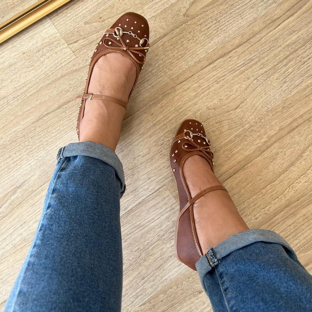 Sapatilha Amanda Tachas Laço Caramelo Marrom 6